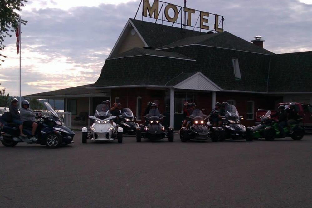 Motel Royal Cabano Екстер'єр фото